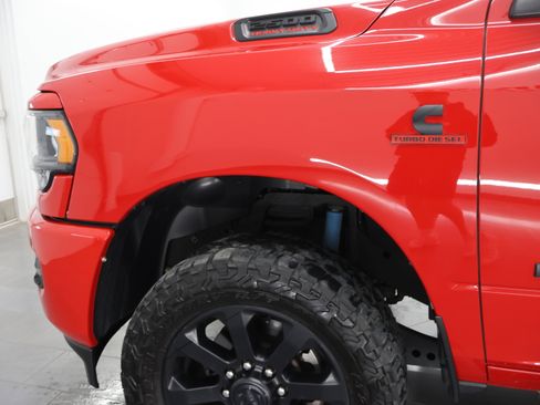 Used 2021 RAM 2500 Big Horn w/ Night Edition AWD/4WD image 34