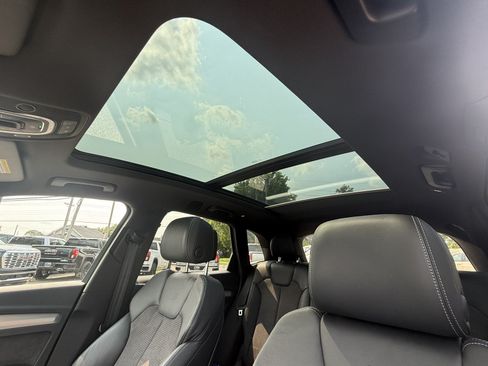 Used 2019 Audi SQ5 Premium Plus w/ Premium Plus Package AWD/4WD image 25