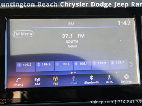 Used 2023 Nissan Versa SV image 25