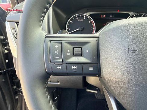 Used 2026 Nissan Rogue SV AWD/4WD image 21