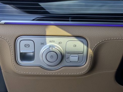 Used 2026 Mercedes-Benz GLS 450 4MATIC image 19