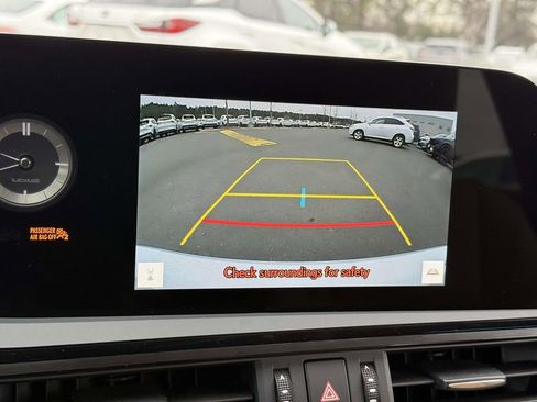 Used 2025 Lexus ES 300h w/ Premium Package image 27