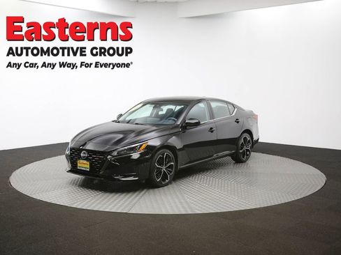 Used 2023 Nissan Altima 2.5 SR w/ SR Premium Package AWD/4WD image 56