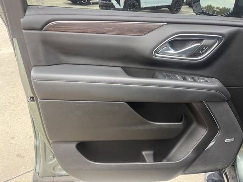 Used 2023 Chevrolet Tahoe Z71 w/ Luxury Package image 13