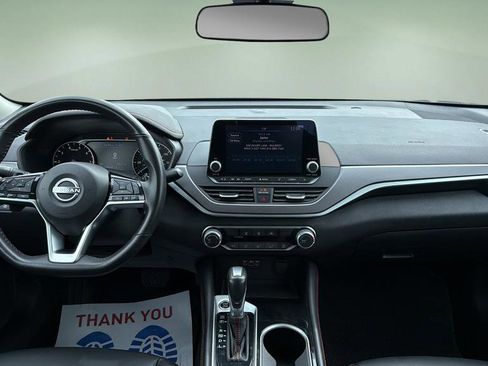 Certified 2025 Nissan Altima 2.5 SR image 7