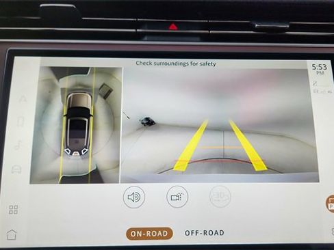 Used 2023 Land Rover Range Rover SE image 44