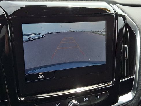 Certified 2023 Chevrolet Traverse LT FWD image 19