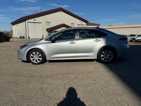 Used 2025 Toyota Corolla LE image 15