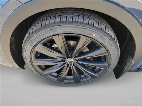 New 2026 Toyota Crown Nightshade image 9