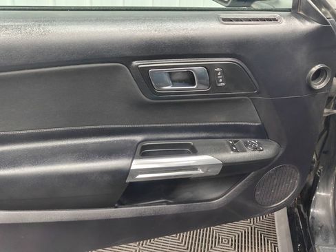 Used 2018 Ford Mustang Coupe w/ Black Accent Pkg image 31