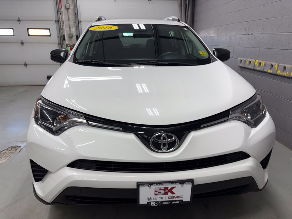 Used 2016 Toyota RAV4 LE AWD/4WD image 6