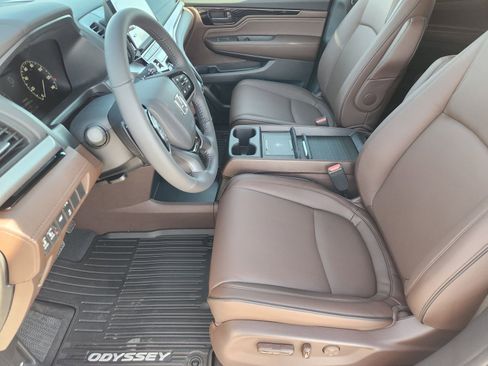 New 2026 Honda Odyssey Touring image 16
