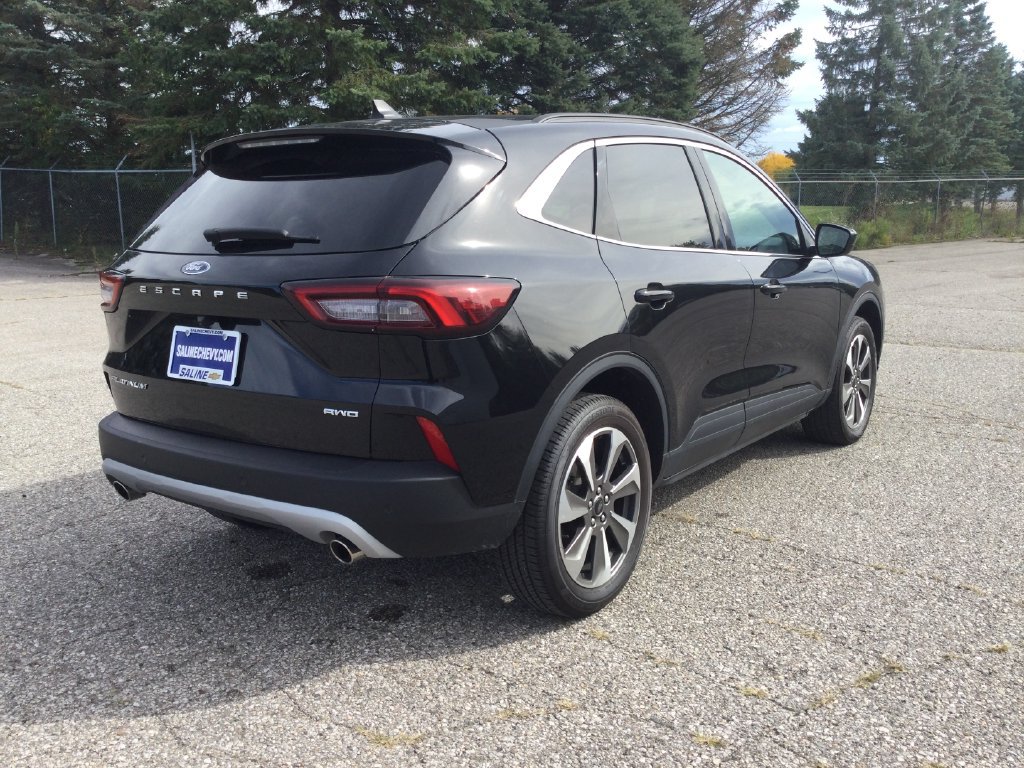 Used 2025 Ford Escape Platinum AWD/4WD image 7