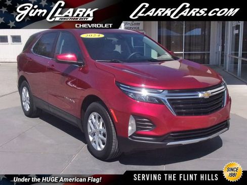 Used 2024 Chevrolet Equinox LT w/ LPO, Floor Liner Package FWD image 1