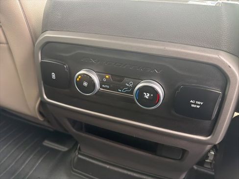 Used 2021 Ford Expedition XLT image 26