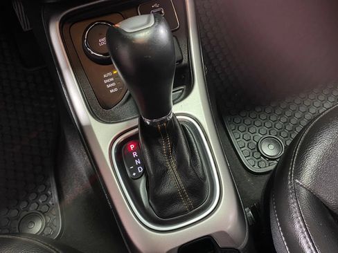 Used 2018 Jeep Compass Latitude w/ Popular Equipment Group AWD/4WD image 25