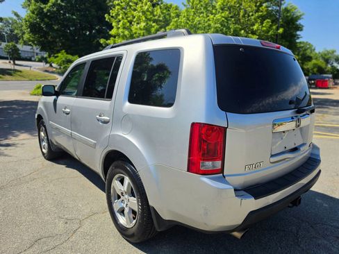 Used 2010 Honda Pilot EX image 11