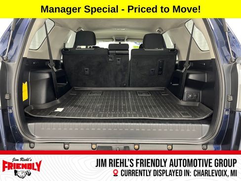 Used 2018 Toyota 4Runner SR5 AWD/4WD image 29