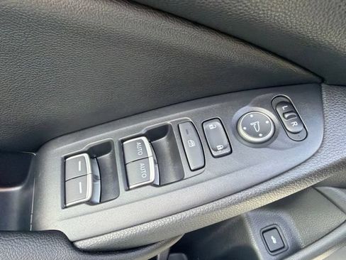 Used 2022 Honda Accord Sport image 12