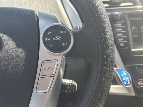 Used 2012 Toyota Prius V Five image 27