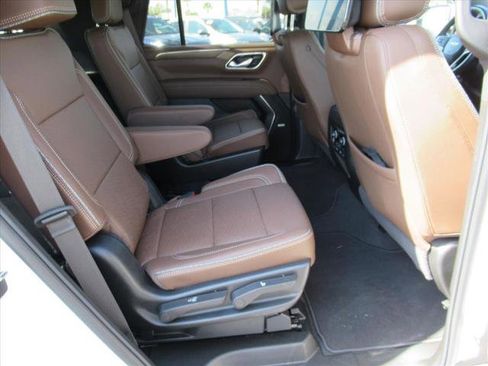 Certified 2024 Chevrolet Tahoe High Country w/ Advanced Technology Package image 35