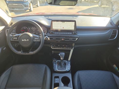 Certified 2022 Kia Seltos SX image 17