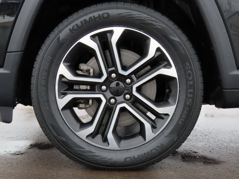 Certified 2023 Jeep Compass Limited image 12