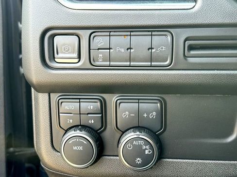 Used 2021 Chevrolet Suburban Z71 w/ Rear Media and Nav Package image 14