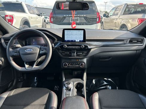 Used 2025 Ford Escape ST-Line AWD/4WD image 13