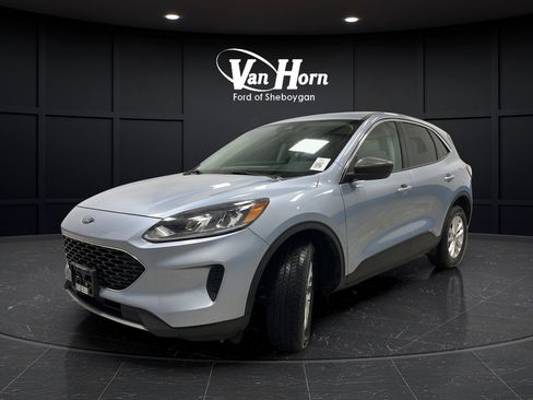 Used 2022 Ford Escape SE w/ Cold Weather Package AWD/4WD image 3