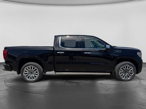 New 2026 GMC Sierra 1500 Denali Ultimate w/ LPO, Black Badging Package AWD/4WD image 9