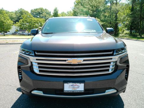 Certified 2021 Chevrolet Suburban High Country AWD/4WD image 3