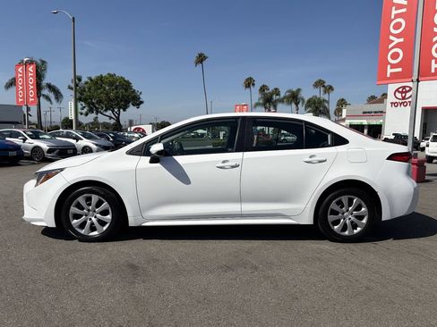 Certified 2025 Toyota Corolla LE FWD image 39