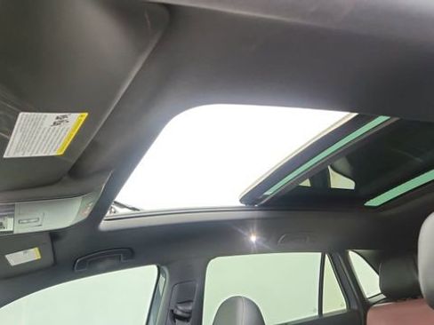 Used 2020 Volkswagen Atlas Cross Sport SEL Premium image 57