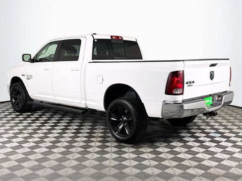 Used 2019 RAM 1500 Classic SLT image 6