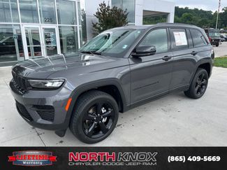 Used 2025 Jeep Grand Cherokee Altitude AWD/4WD video 1