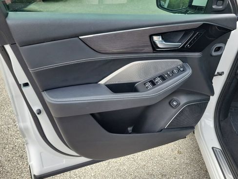 Used 2024 Acura MDX SH-AWD w/ Advance Package image 22