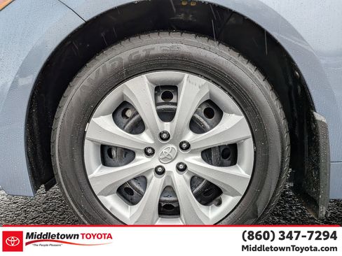 Used 2024 Toyota Corolla LE image 9