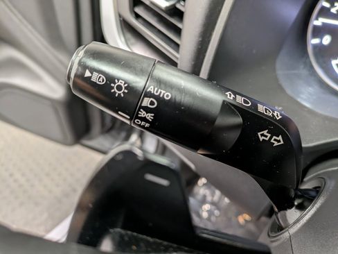 Used 2023 Nissan Rogue SV w/ SV Premium B Package image 17