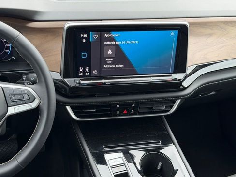 Used 2024 Volkswagen Atlas SE image 20