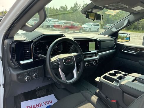 Used 2026 GMC Sierra 1500 SLE w/ X31 Off-Road Package AWD/4WD image 10