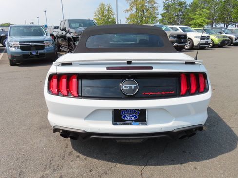Used 2021 Ford Mustang GT Premium w/ Equipment Group 401A RWD image 9
