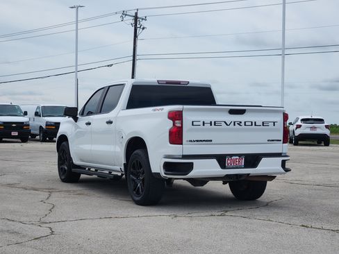 Used 2023 Chevrolet Silverado 1500 Custom AWD/4WD image 5