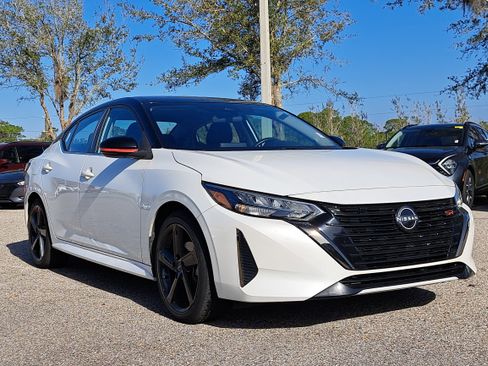 Certified 2024 Nissan Sentra SR image 3