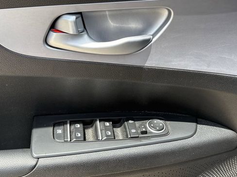 Used 2024 Kia Forte LXS w/ LXS Technology Package FWD image 11