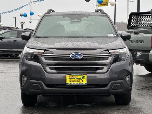 Used 2026 Subaru Forester Premium AWD/4WD image 9