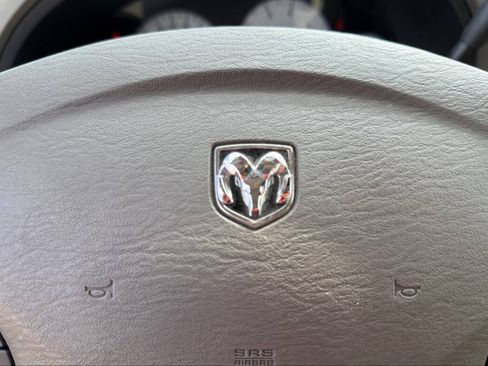 Used 2007 Dodge Grand Caravan SXT FWD image 40