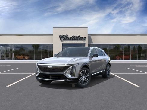 New 2026 Cadillac Lyriq Luxury AWD/4WD image 8
