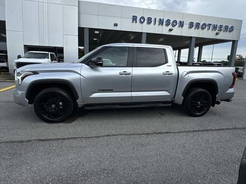 Used 2026 Toyota Tundra Limited AWD/4WD image 8