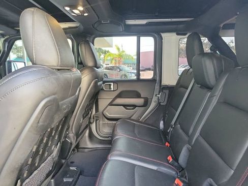 Used 2021 Jeep Wrangler Unlimited Rubicon w/ Xtreme Recon 35" Tire Package image 10